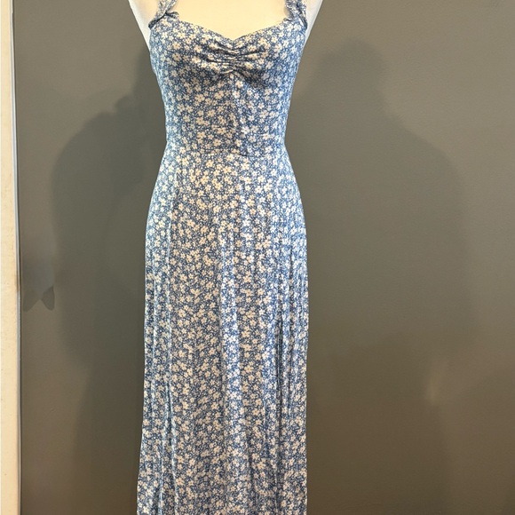 Reformation Dresses & Skirts - *GENTLY WORN* Reformation Women's Size 4 Ciara Dress